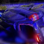 У Києві Opel упав із мосту: тіло водія витягли з-під авто