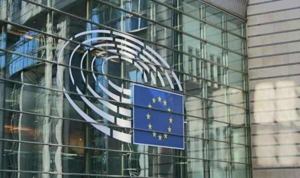 Понад 120 євродепутатів закликали використати заморожені активи РФ для України