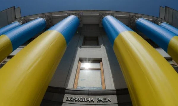 Рада ухвалила за основу законопроєкт проти “дропів”: що відомо